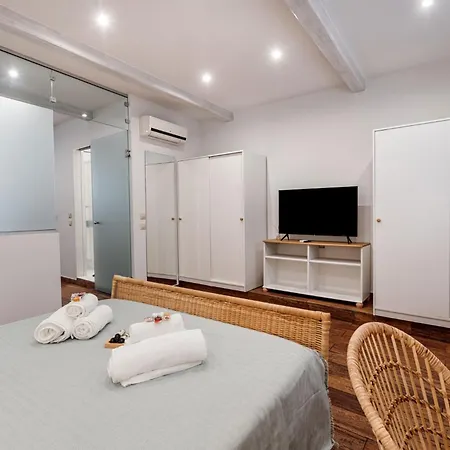 Saint's Alley Tatil Evi